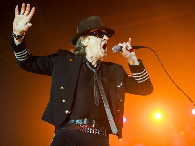 Udo Lindenberg singt Hamburg Hansestadt Atlantic Hotel.jpg