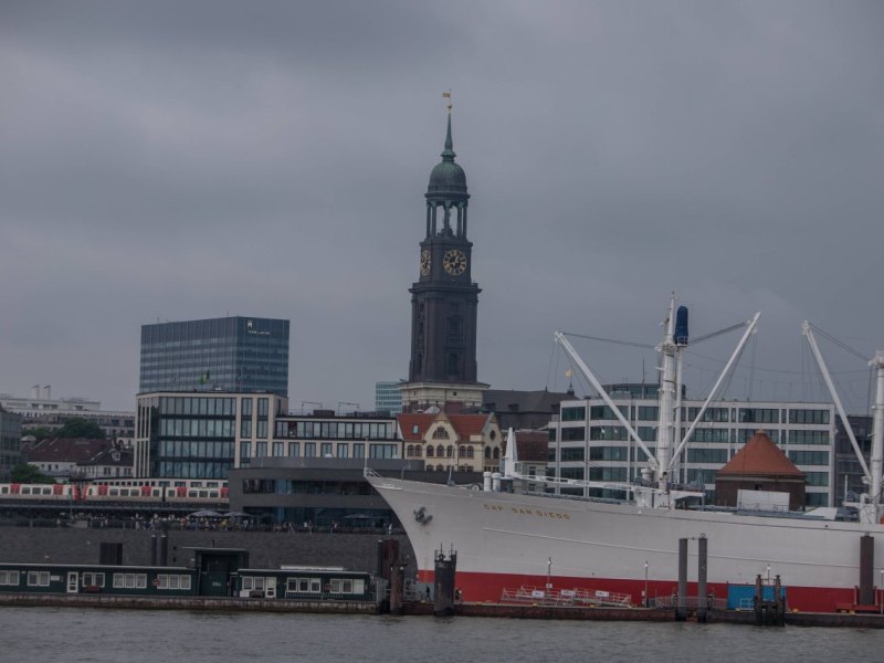 Wetter Hamburg Sturm Regen Unwetter.jpg