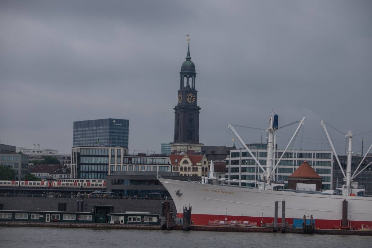 Wetter Hamburg Sturm Regen Unwetter.jpg