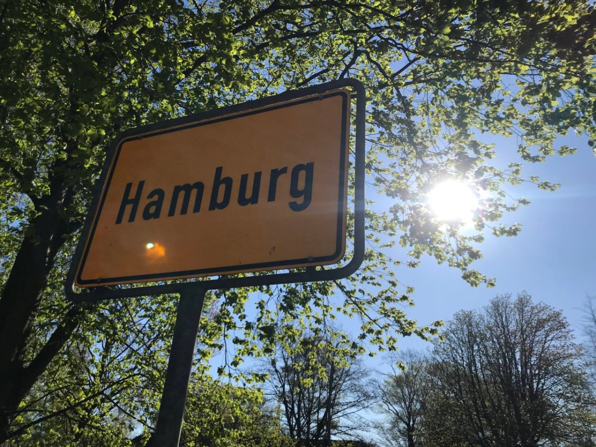 Wetter in Hamburg Ortsschild.jpg