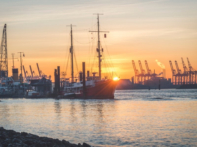 Wetter in Hamburg Sonne Hafen.jpg