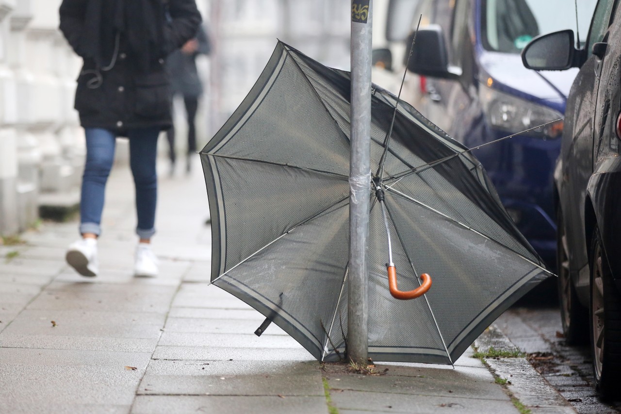 Wetter in Hamburg: Sturmtief „Kirsten“ wütete am Mittwoch heftig über der Hansestadt (Symbolfoto). 