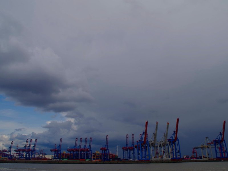 Wetter in Hamburg Wolken Unwetter Regen Sommer Sonne