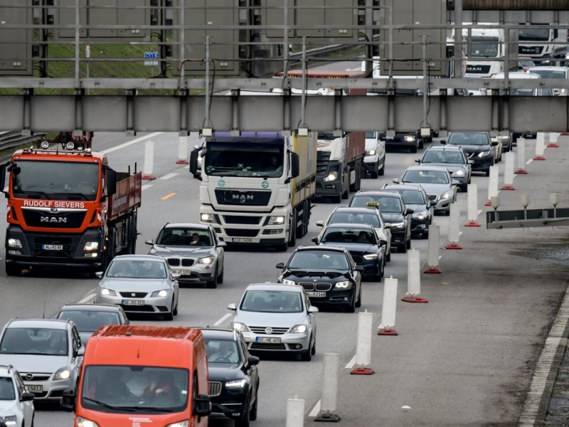 hamburg a7 stau.jpg