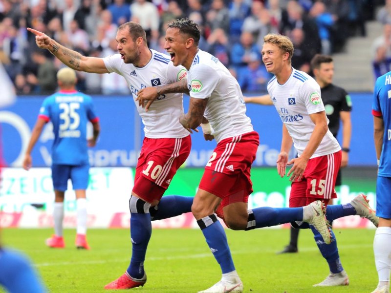 lacroix lasogga arp hsv.jpg