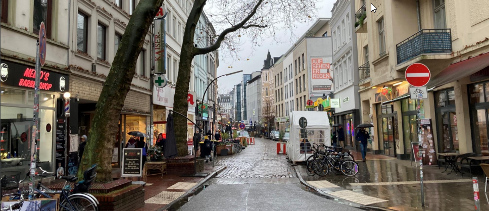 Die Bahrenfelder Straße im Stadtteil Altona in Hamburg: Zentraler Punkt im Verkehrskonzept. 