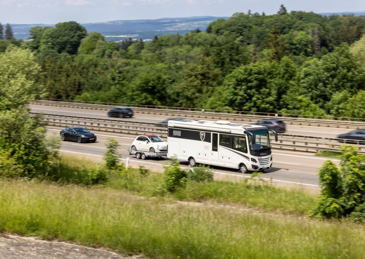 Camping Wohnmobil.jpg