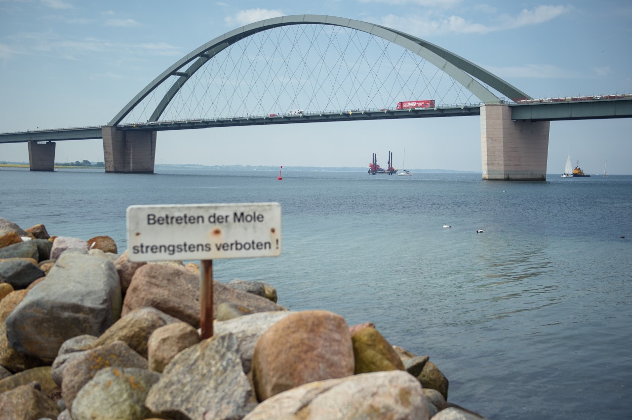 Die Fehmarnsundbrücke sorgt eigentlich bei vielen für Glücksgefühle. Momentan passiert allerdings oft das Gegenteil.