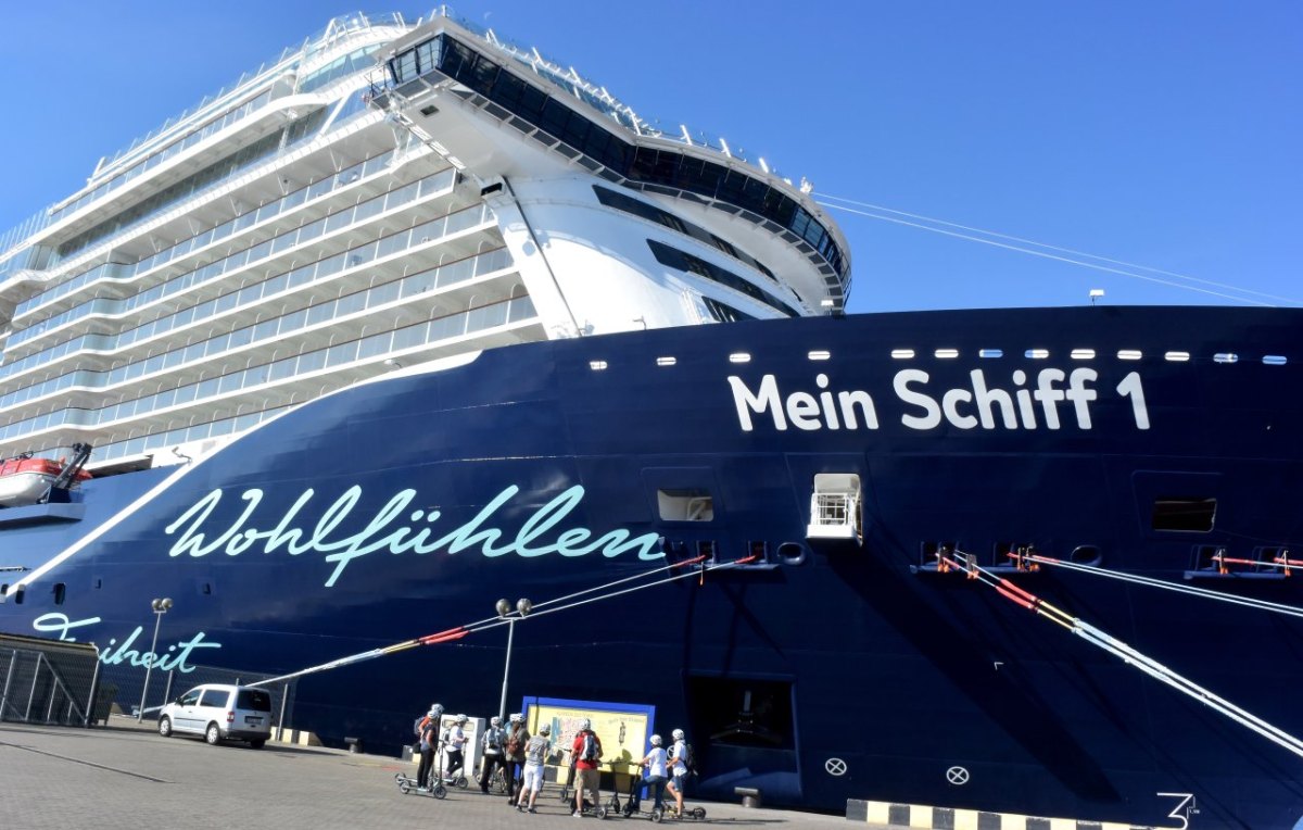 Mein Schiff 1.jpg