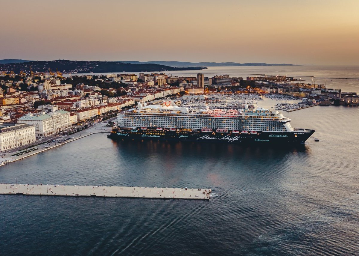 Mein Schiff.jpg