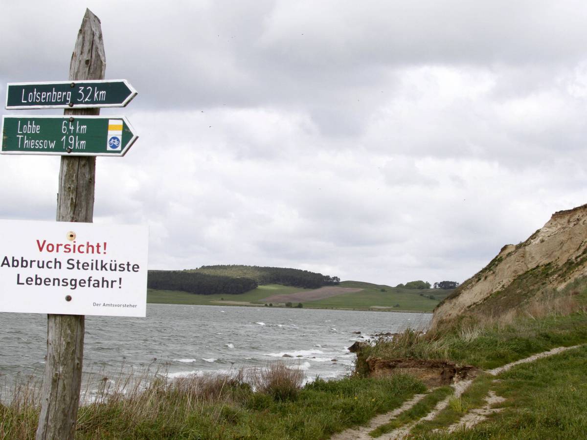 Rügen Hinweisschild Steilküste