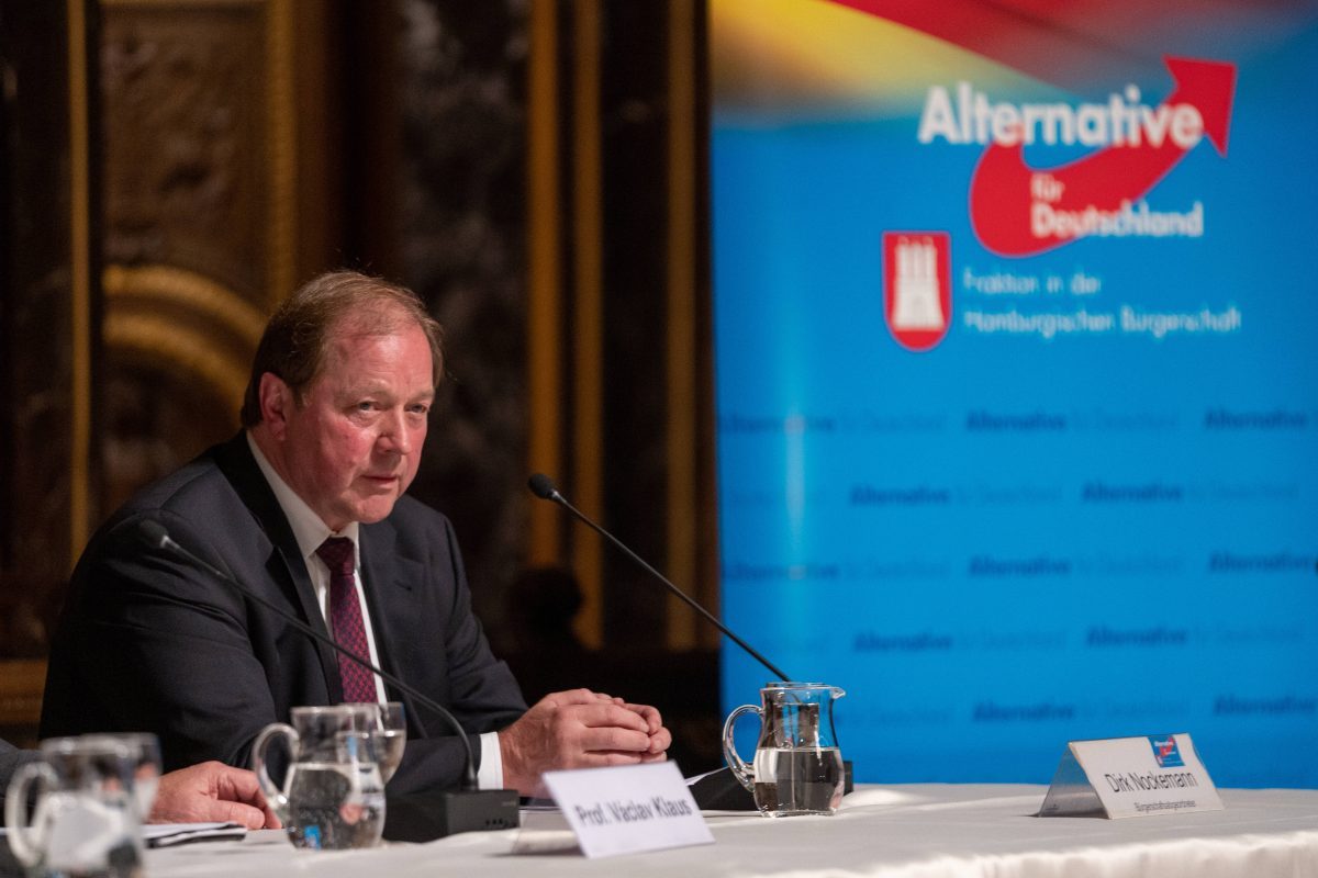 Innensenator Andy Grote (SPD) plant ein Waffen- und Alkoholverbot am Hamburger Hauptbahnhof. Doch das scheint dem AfD-Landeschef nicht auszureichen.