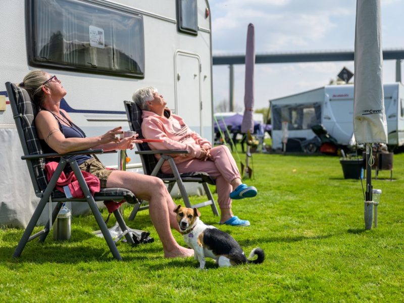 Camping: Arzt mit Warnung vor diesem Trend.