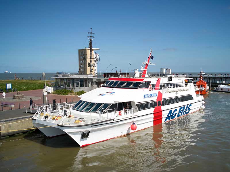 Mit dem Katamaran von Cuxhaven nach Helgoland – in 75 Minuten geht das.