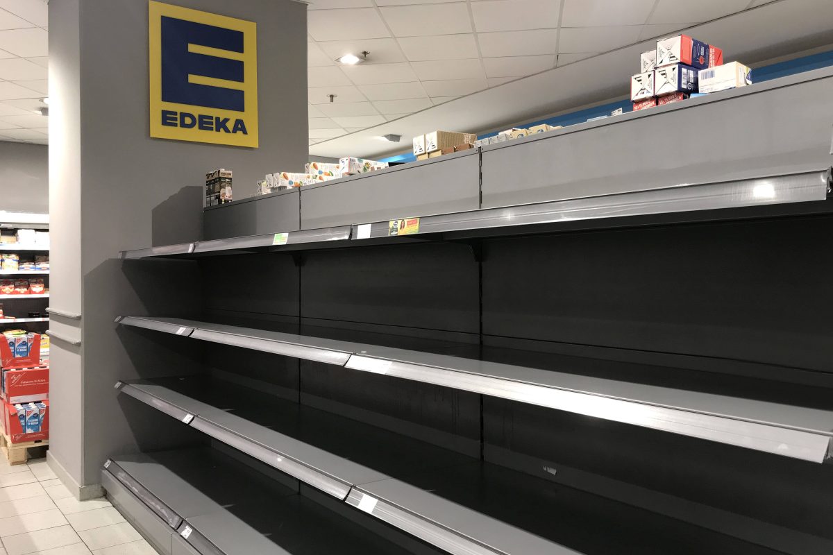 Kunden stoÃŸen bei Edeka aktuell hÃ¤ufiger auf leere Regale. (Symbolbild)