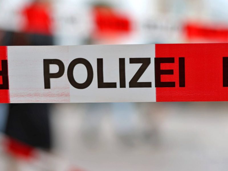 Eine Polizeiabsperrung.