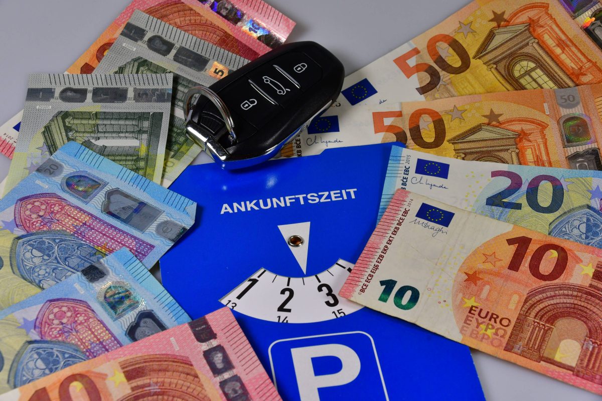 Geld im StraÃŸen-Verkehr