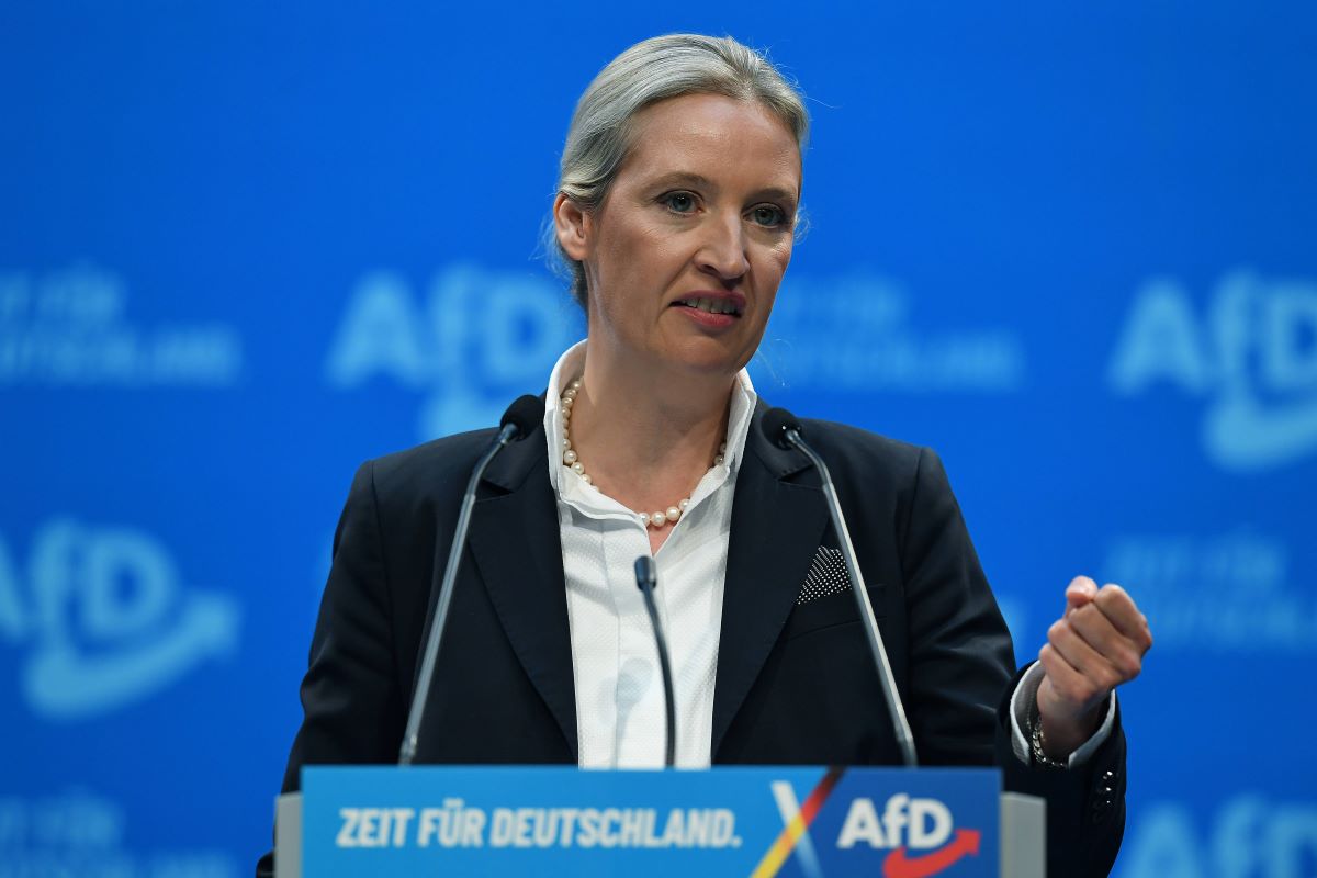 Alice Weidel hält eine Rede in Hamburg, die wird von massiven Protesten begleitet.