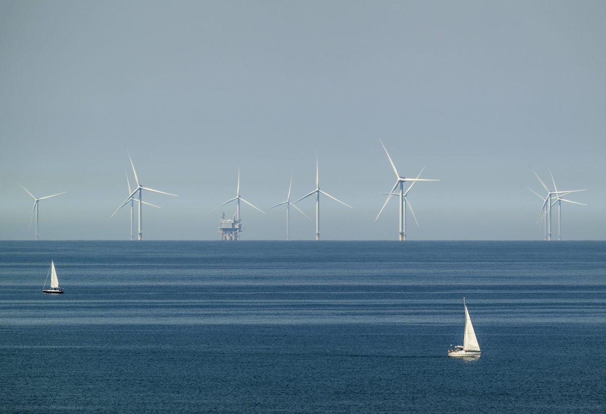 WindrÃ¤der auf der Nordsee.