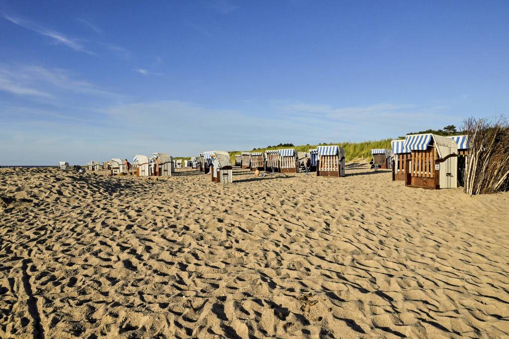 Strand mit Strandkörben