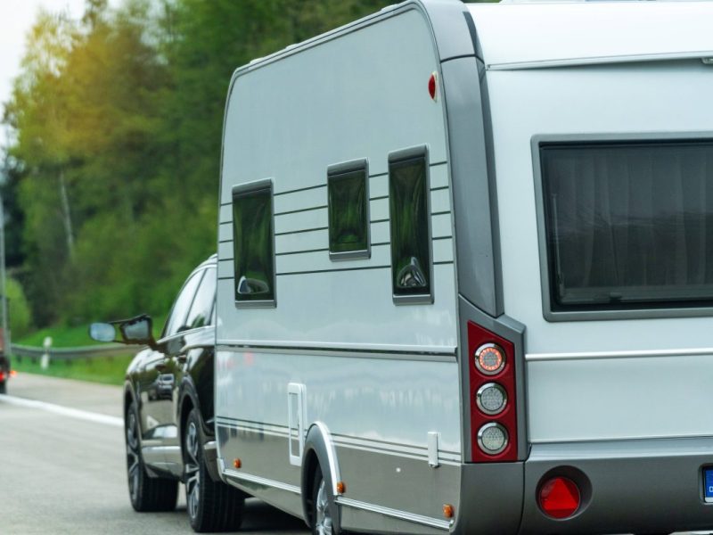 Ein Camping-Fahrzeug.