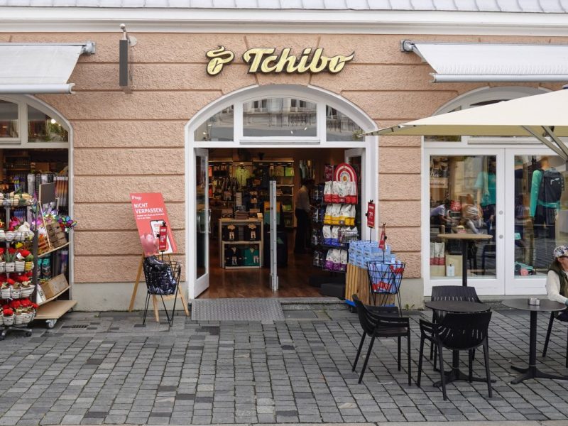 Ein Laden von Tchibo.