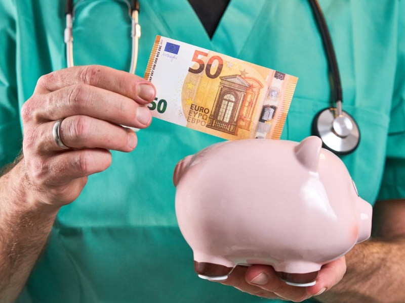 Bürgergeld steht im Zentrum der Debatte um eine faire, stabile Gesundheitsversorgung. Ohne gezielte Maßnahmen drohen Bürgergeldempfänger weiter benachteiligt zu werden.